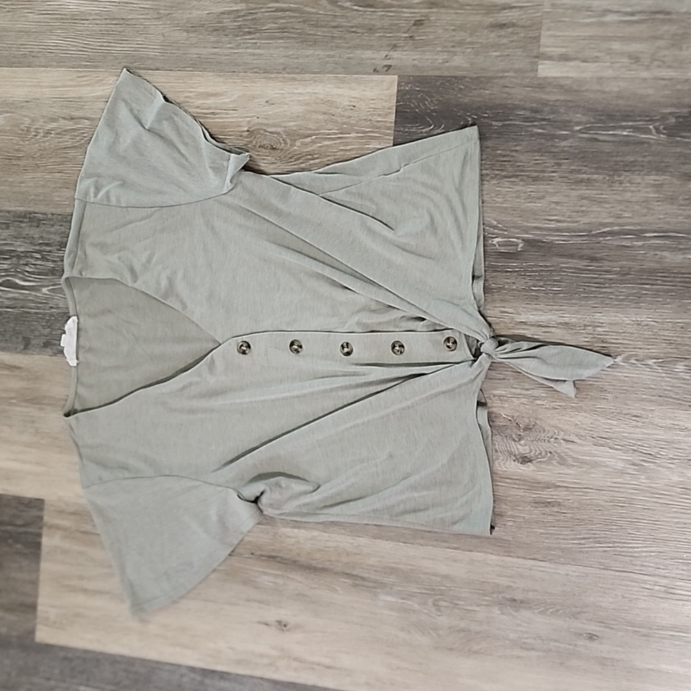 Hippie Rose olive button tie front shirt